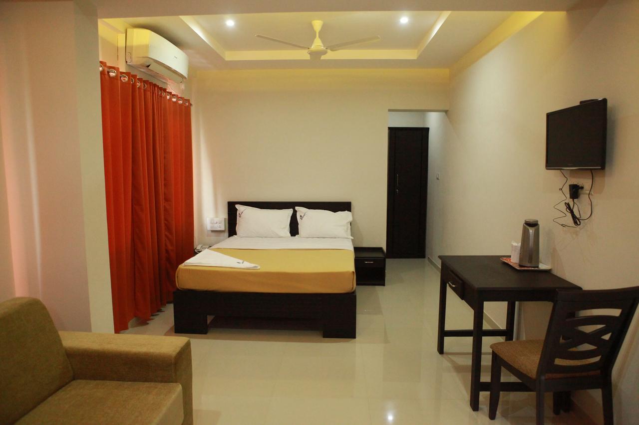 Hotel Riva Residency Palakkad Exterior foto